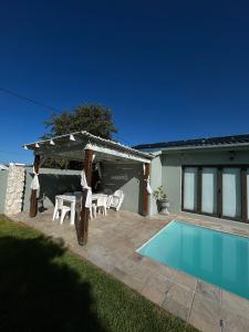 Pergola-Pool