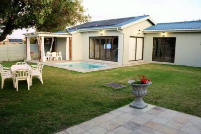 struisbaai-beach-house-rentals-self-catering-IMG 7465 (2)